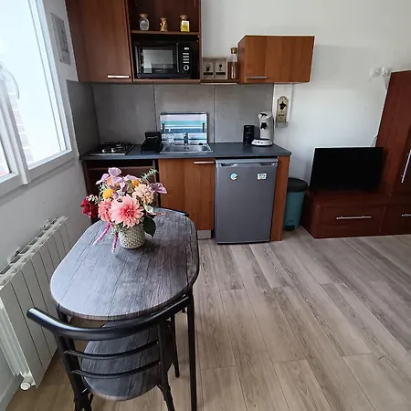 Pour 2 Personnes Proche Bordeaux 펜션 *